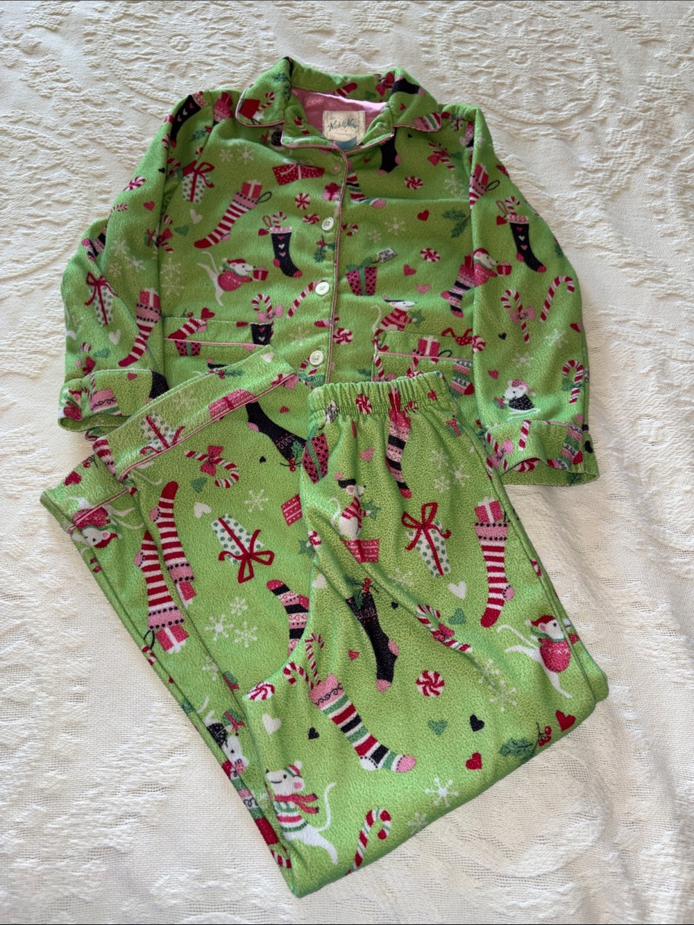 Nick & Nora Vtg Girls' Green Holiday Print Pajama Set